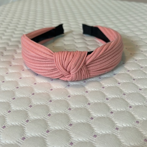 Cute headbands with a knot on top. Pink, grey, mustard, and tan. - Picture 7 of 11